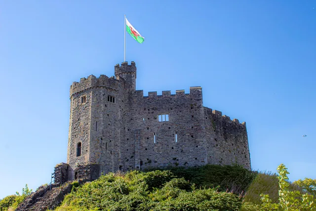 cardiff castle, medieval, norman keep, norman, historic, wales, architecture, history, landmark, tourism, welsh, capital city, cardiff, cardiff castle, cardiff castle, cardiff, cardiff, cardiff, cardiff, cardiff. Bilingual English and Welsh content for Cardiff agency clients