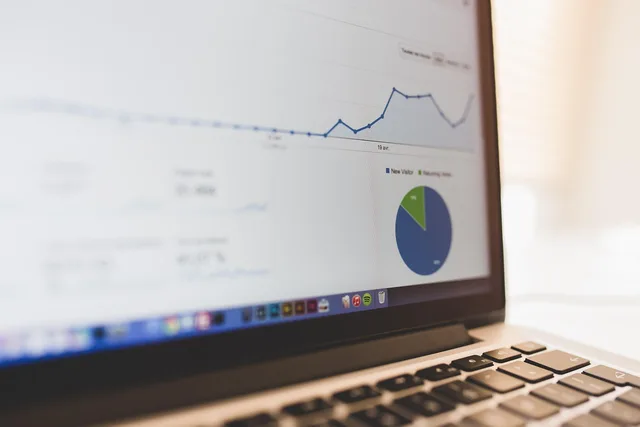 computer, summary, chart, business, seo, presentation, business presentation, screen, laptop screen, growth, notebook, laptop, digital notebook, computer, chart, business, business, seo, seo, seo, seo, seo, presentation, growth, growth, laptop. Which attribution model should a UK content team choose for reporting?